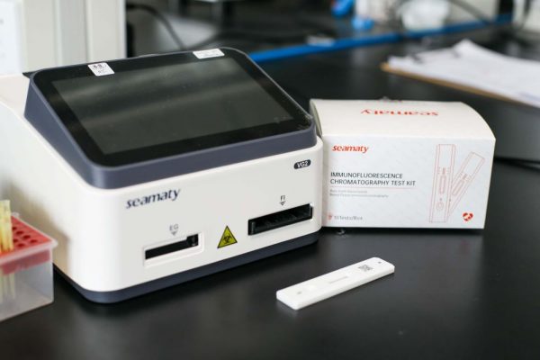 Seamaty-VG2-Vet-Blood-Gas-Immunoassay-Analyzer-1-600×400